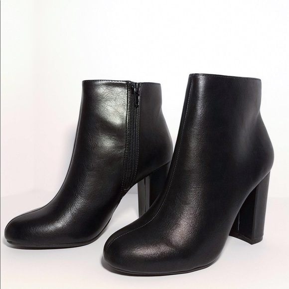 Shoes - LAST ONE Black Ankle Dress Boots